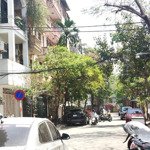 Bán toà văn phòng khu phân lô - phố vip hoàng cầu, trần quang diệu - oto tránh dừng đỗ - cực hiếm