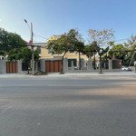 Cho thuê biệt thự 2 mặt tiền nguyễn văn hưởng, phường thảo điền, quận 2. lh: 0911383889