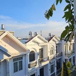 Nhà 4.65 tỷ 3 tầng 4pn hẻm xe hơi cách mặt tiền 80m cách phú mỹ hưng quận 7 5 phút