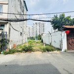 đất đẹp sổ hồng riêng, vuông vức a4 sau gigamall phạm văn đồng- gần sông sg. dt 7,5x19m (cn: 135m2)
