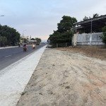 Cho thuê đất có nhà nhỏ cấp 4 mặt tiền quốc lộ 1a, giá 5tr/tháng . dt 300m2