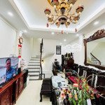 Bán nhà riêng phố lạc long quân cầu giấy 35m2 x 5 tầng, hai thoáng, ngõ thông, gần phố giá 7x tỷ.