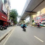 Mặt đường cầu giấy 2 mặt tiền trước sau- 40m - 5 tầng -vỉa hè đá bóng- kinh doanh đa dạng đỉnh