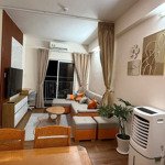 Bán chung cư hoàng quân 2pn đầy đủ nội thất - giá 1,8 tỷ tầng cao