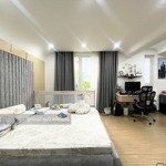 Nơ trang long đoạn đẹp - mặt tiền 8m - xe hơi ngủ trong nhà - kinh doanh đỉnh - bình thạnh p11 -