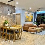 Cần bán gấp căn hộ hh1 dương đình nghệ, cầu giấy, 100m2, full đồ, sàn gỗ, sẵn sổ đỏ sang tên ngay