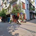 Bán nhà tư đình, cổ linh, 54m2, 4 tầng, giá 13.5 tỷ, phân lô, ô tô tránh, dân trí cao ở tuyệt vời