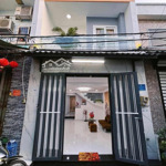 Nhà mới xây chủ kí gửi nhờ e bán