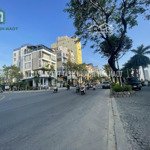 Bán đất mặt tiền cao bá quát vị trí đẹp, sát sông, gần biển phù hợp đầu tư căn hộ dịch vụ