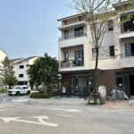 Bán căn góc 3 mặt tiền 90m2 đang cho thuê 20 triệu/tháng cạnh ninh hiệp cách vin cổ loa 12km