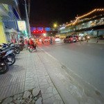 Cho thuê nhà lầu mặt bằng kinh doanh đường trần hoàng nadiện tíchđất 10 x 38 có 2 p ngủ riêng giá rẻ