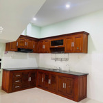 Cần bán nhà đẹp 2,5 tầng đường bùi thiện ngộ - p. hoà xuân - dt : 100 m2 - giá tốt