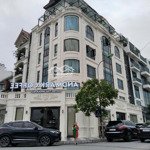 Bá.n biệt thự khủng đẳng cấp số 1 thanh trì.lô góc .vỉ hè khủng.sức chứa 10 ô tô.2 mặt tiền.dt 220