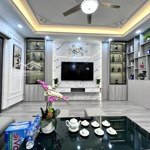 6 tầng thang máy - gara ô tô - nội thất xịn . * 80m* 6 tầng, chưa đến 10 tỷ # tứ hiệp# trung tâm