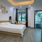 Bán toà ccmini lô góc quan hoa, cầu giấy , 70m, 7 tầng, mt 5,5m , 20 phòng , dòng tiền 110tr/tháng