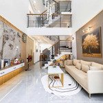 8.7 tỷ - nhà 40m, 5 tầng, 5 phòng ngủ - khu lê văn lương/nguyễn ngọc vũ - gần ô tô - nội thất đẹp