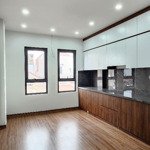 Nhà hiếm dễ tìm trong ngõ 222 rộng phố lê duẩn