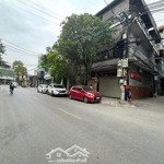 Cho thuê nhà 3 tầng ô tô đỗ cửa, cách ga tàu điện trên cao: ga văn khê 100m