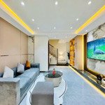 Nhà Đẹp Phù Hợp Cho Kinh Doanh Và Mua Bán Tại Đường 3/2, Quận 10 Với Giá Chỉ 3Tỷ150.