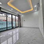 Nhà đẹp 5 tầng thang máy 40m mặt tiền rộng, công năng chuẩn
