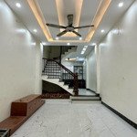 Bán nhà hoài đức diện tích 40 m -4 tầng -9 ,7 tỷ -ô tô tránh - vỉa hè - kinh doanh văn phòng