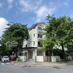 Bán Gấp Biệt Thự Mặt Hồ 7Ha Tại Vinhome Thăng Long