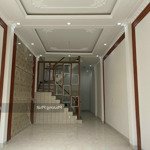 Cho thuê gấp nhà 1 trệt 1 lầu mới tinh, gần trường thcs tân phong