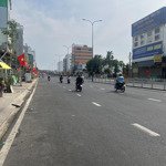 Chị chủ. nhà mặt tiền dqh . p6. kinh doanh buôn bán. nhà 1 trệt 2 lầu. sân thượng. dt 4 x 13