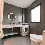 Apartment- gà đẻ trứng vàng- phố nhật- linh lang- 120m2x 10 tầng mt 10m . 2 tỷ/ năm ( sẵn cho thuê)