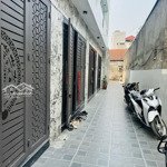 Bán nhà bát khối,36m 5 tầng - gần ô tô tránh - ngõ thông tứ tung - ô chờ thang máy , gần aeon.