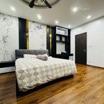 Bán gấp nhà mặt phố phúc xá-quận ba đình -vỉa hè -kinh doanh -40 m2-4 tầng -mt-5m