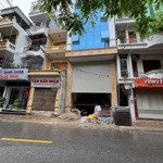 Bán tòa nhà văn phòng nhà mặt phố nguyễn ngọc nại - full sổ, giấy phép - 0973049966