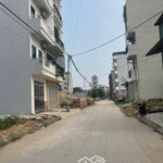 Chính chủ tôi cần bán gấp đất dịch vụ kim chung, 62m2, mt 4.5m, 2 thoáng, trục chính,giá đ.tư