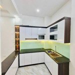 Siêu hot, gấp nhà mặt tiền 5m, xuân đỉnh vài bước ra chợ,tài chính hiếm, chạy xem ngay