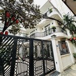 Chỉ 300 triệu/m2 nhà biệt thự đảo ngọc khu quảng an tây hồ, ô tô vào nhà, mặt tiền 11m, giá: 50 tỷ