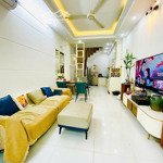 Bán Nhà - Vũ Tông Phan - Ô Tô Vào Nhà - 20M Ra Phố -Diện Tích35M2 X 5 Tầng -Mặt Tiền3.6M - Giá Bán 9.8Tỷ