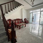 Bán nhà mới xây 2 tầng đường ô tô dương vân nga vĩnh hải