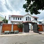 Siêu Phẩm Biệt Thự Sân Vườn 375M2 - Khu Phân Lô Hiện Đại - Ngay Ngã 4 Thủ Đức Liên Hệ: 0918042143