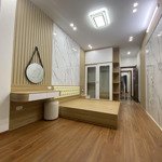 Bán nhà kim mã! 3 bước ra ô tô - 50m2 - 4 tầng - dân xây - 2 mặt ngõ, chỉ 10.9 tỷ