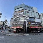 Cho thuê căn góc 2 mặt tiền số 236 đinh tiên hoàng, quận 1