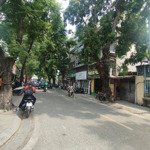 Nhà mặt phố đội cấn-ba đình 32m*4 tầng,mt4m9,oto dừng đỗ,vỉa hè rộng,kinh doanh sầm uất,sổ vuông đẹ