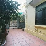 Bán Nhà Riêng Phố Linh Lang Thông Đội Cấn, 3 Tầng 150M, Mt7.8M. Giá Bán 26.5 Tỷ. Quá Đẹp Để Ở Và Đầu Tư
