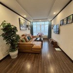 Bán căn hộ hagl lakeview 3pn - 116m2, view hồ thạc gián, tầng 11; giá 3,3 tỉ .