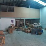 Cho thuê kho,xưởng 400m y hình, đ lê trọng tấn