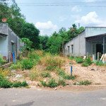 đất đẹp đối diện trường học mặt tiền đường nhựa 10m dân cư đông đúc tiện ích xung quanh