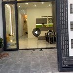 Bán căn nhà phố mặt tiền sát bên trường nguyễn hữu tiến - chợ đông thạnh - hốc môn. diện tích : 4