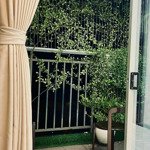 Bán căn hộ 2pn the sun avenue, tầng trung, view sông, thoáng mát, giá chỉ 6 tỷ, full nt