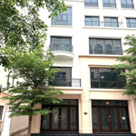 Biệt thự xẻ khe 105m2, mặt tiền 7m. giá 12 tỷ, hướng đông nam, ban công rộng. hỗ trợ ls 0% 30 tháng