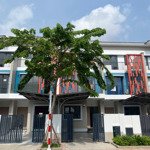 Tôi cần cho thuê 5 căn sun casa central giá từ 15 triệu-vsip ii bình dương
