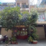 Bán gấp nhà dĩ an- khu phân lô gần vincom đối diện công viên,trường học,2 lầu-5pn-3wc-lh 0975058869